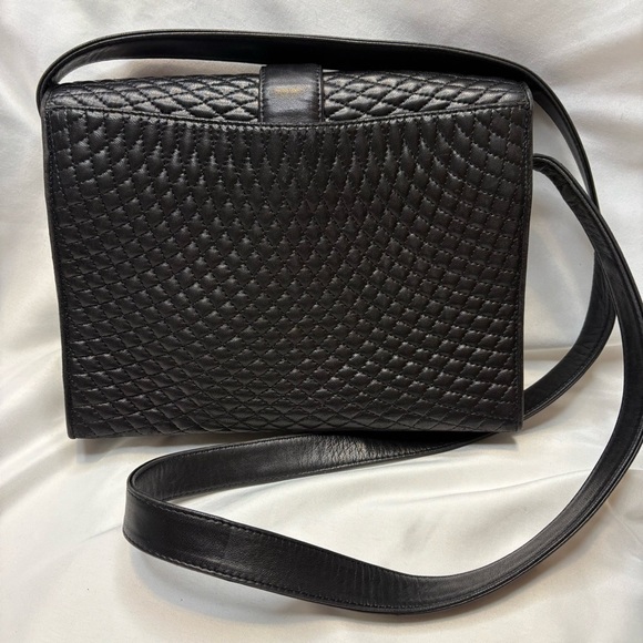 Bally Vintage Quilted Leather Pin Lock Closure Shoulder Bag RARE Gold Hardware - Picture 3 of 12